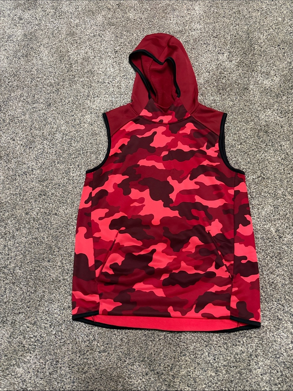 Boys Old Navy Red & Dark Red Camo Sleeveless Hoodie Tank Size Large 10